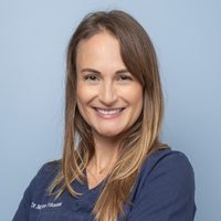 Portrait de Dr Marion Fitoussi — Cabinet Dentaire Bellevue